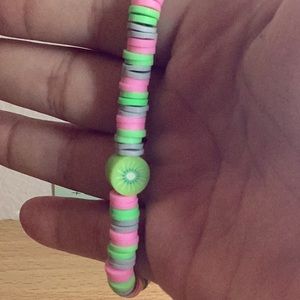 Kiwie Gray green pink bracelet